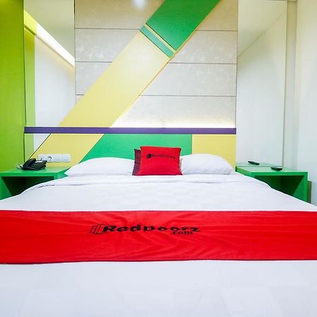 Reddoorz Plus Near Universitas Lambung Mangkurat Banjarmasin  Bagian luar foto