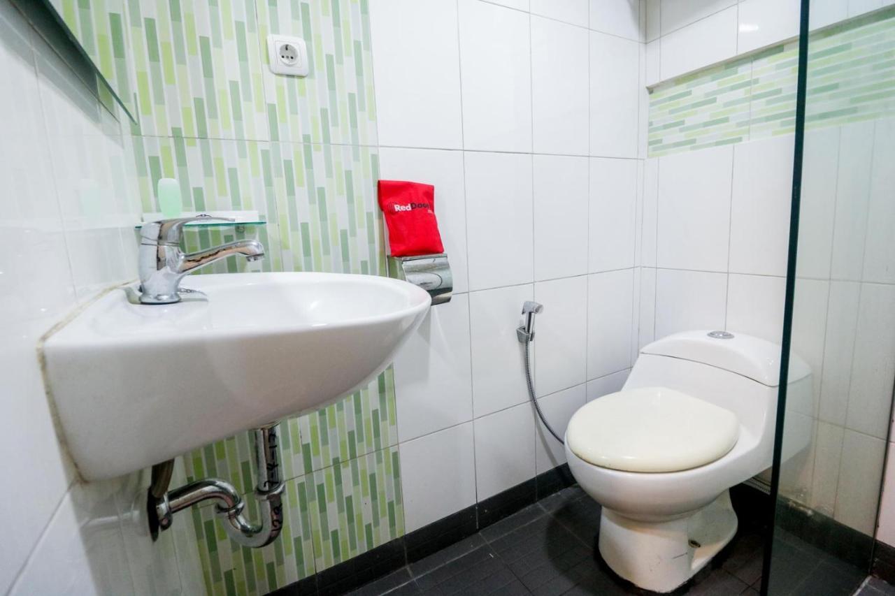 Reddoorz Plus Near Universitas Lambung Mangkurat Banjarmasin  Bagian luar foto