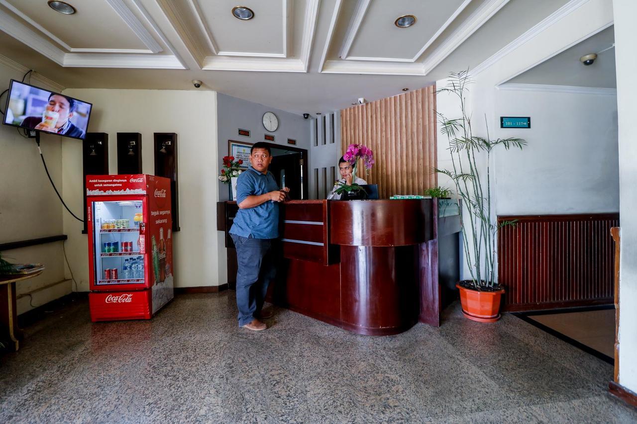 Reddoorz Plus Near Universitas Lambung Mangkurat Banjarmasin  Bagian luar foto